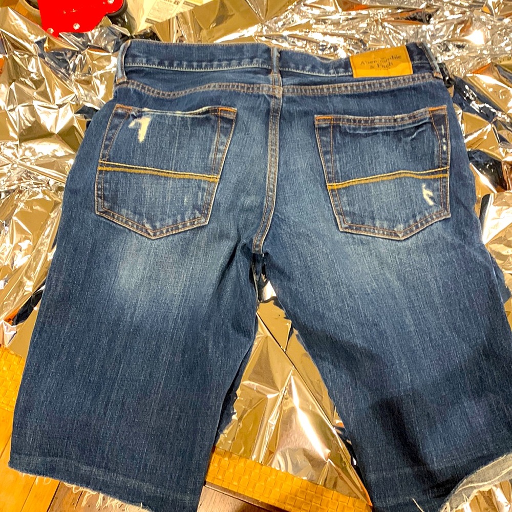 Mens 31/32 Abercrombie & Fitch Denim Shorts.